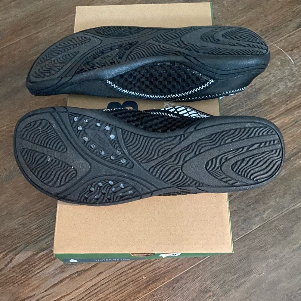 Women's JBU Black Water Shoes - Picture 3 of 3